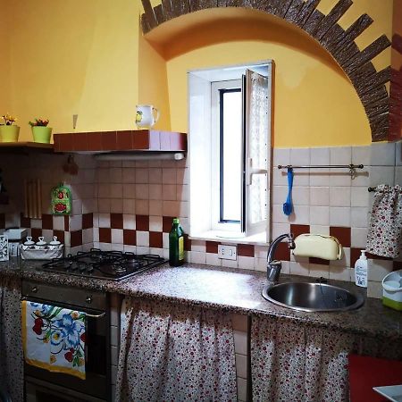Charming Vomero Apartment Napoli Bagian luar foto