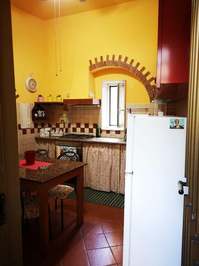 Charming Vomero Apartment Napoli Bagian luar foto
