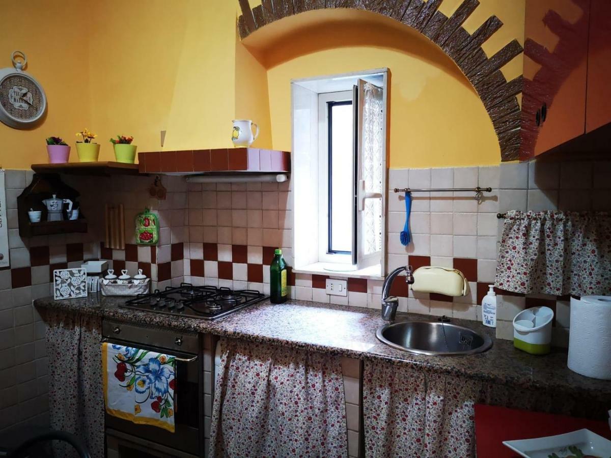 Charming Vomero Apartment Napoli Bagian luar foto